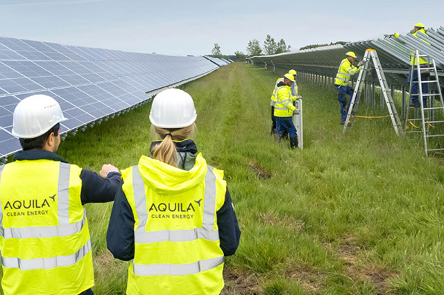 Construction supervision on a solar pv park